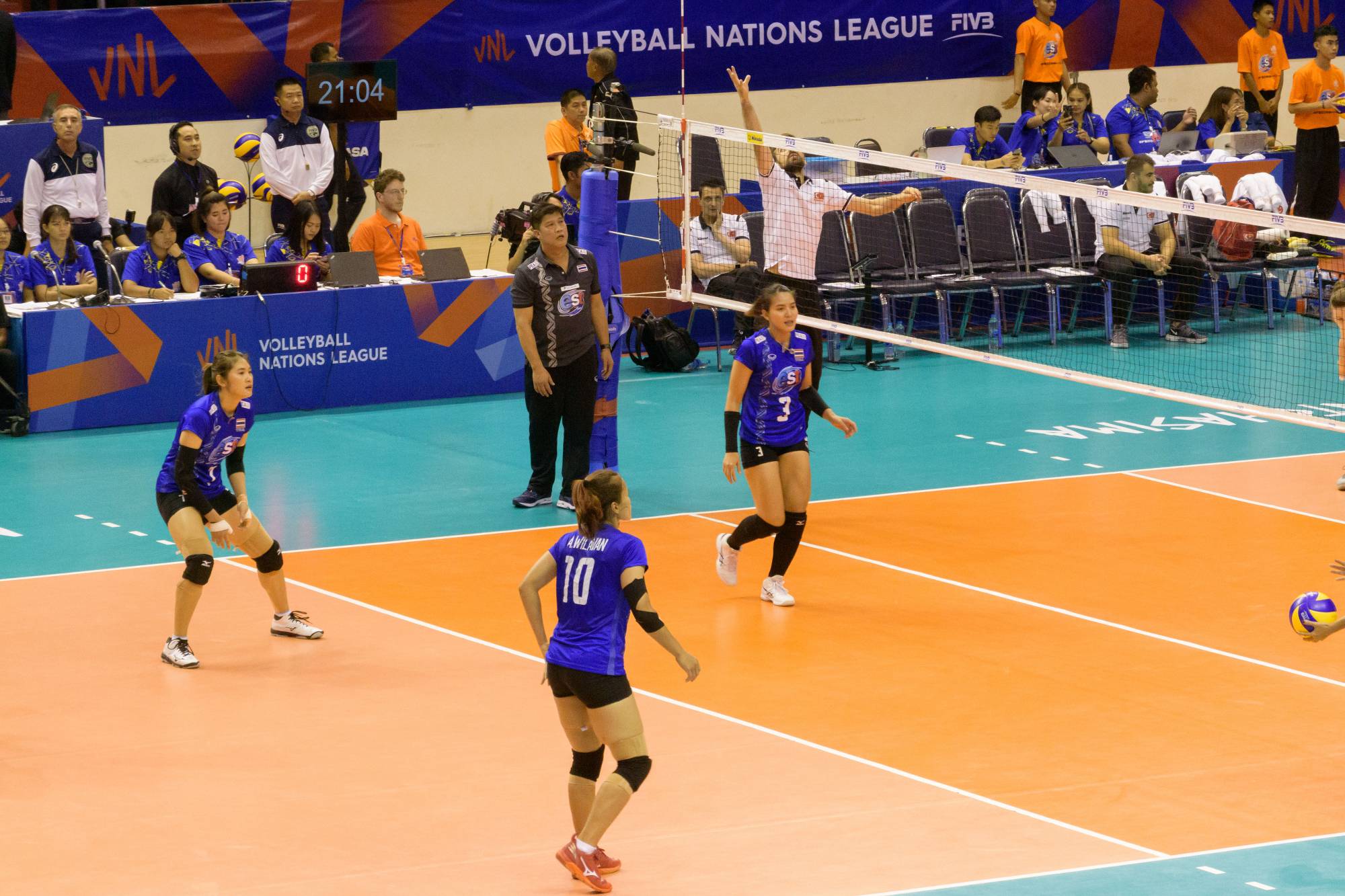 2018-korat-nakhonratchasima-vnl-volleyball-japan-korea-thailand-turkey-day2